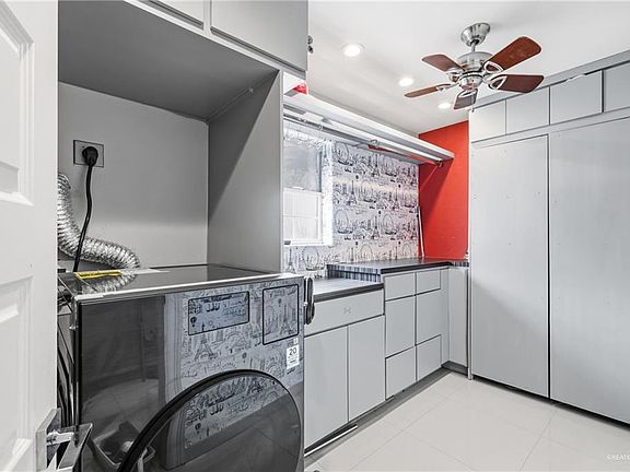 4th image of 1704 Crown Pointe Blvd