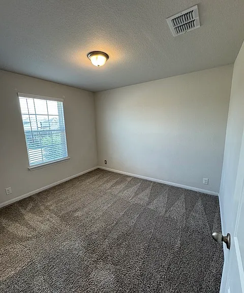 7510 Boxing Elm — Photo 3