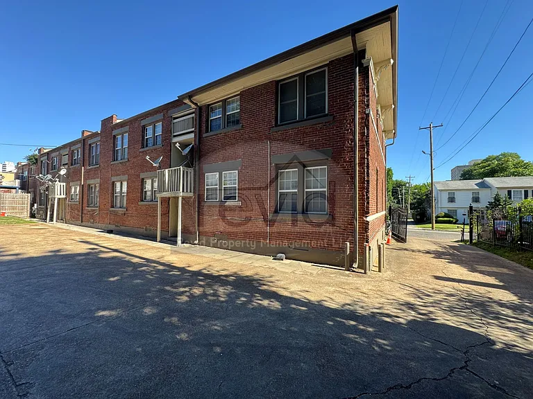 1353 Vance Ave — Photo 6