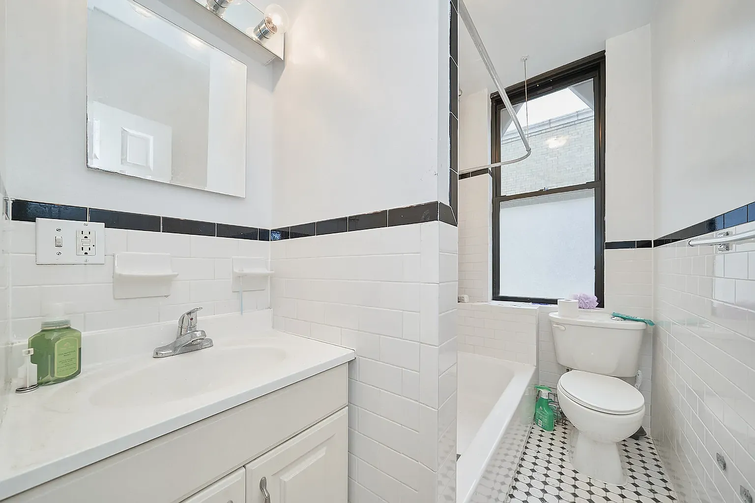 900 Riverside Drive — Photo 4