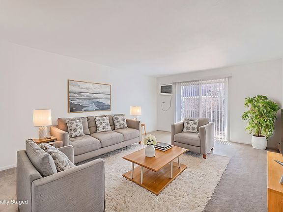 3rd image of 555 Heritage Dr APT 213