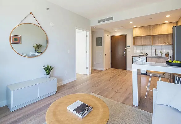 Rented by MaxInvest Real Estate, Inc. | media 8