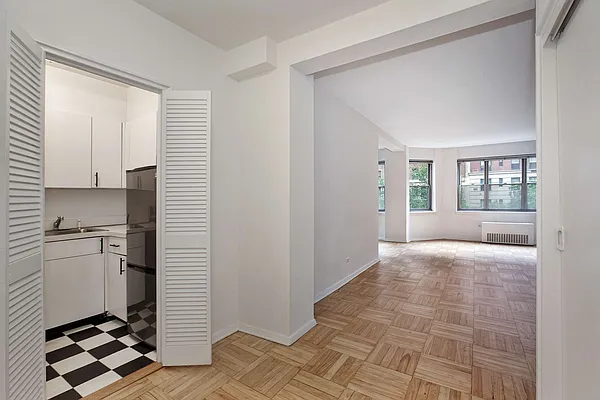 Rented by Compass | media 32