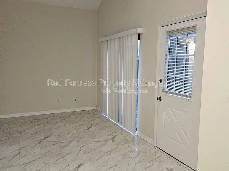 8384 S Haven Ln — Photo 3