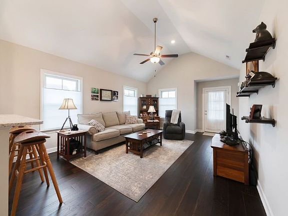 4th image of 191 Preserve Cir