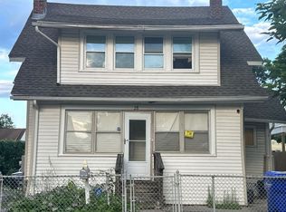 28 Sycamore St, Springfield, MA 01109