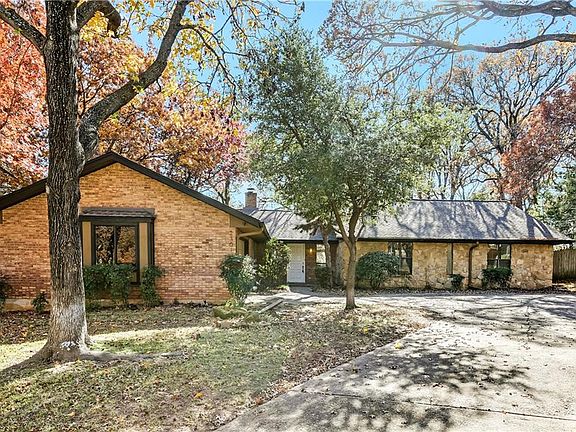 3rd image of 2301 Belfry Ct