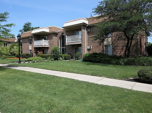 2nd image of 902 W Alleghany Dr APT 1B