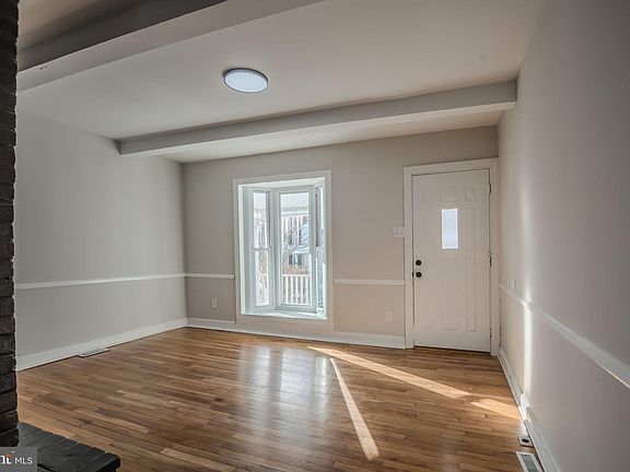 5th image of 2619 W 18th St