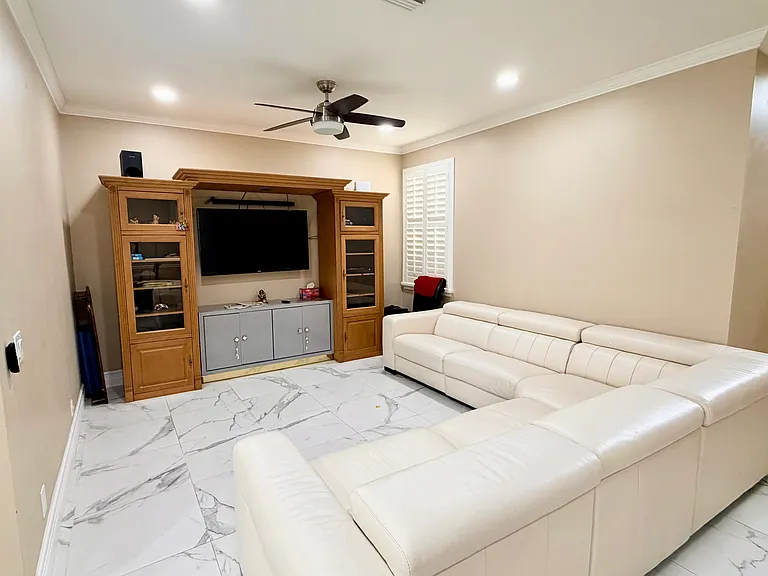 800 Stanton Dr — Photo 10