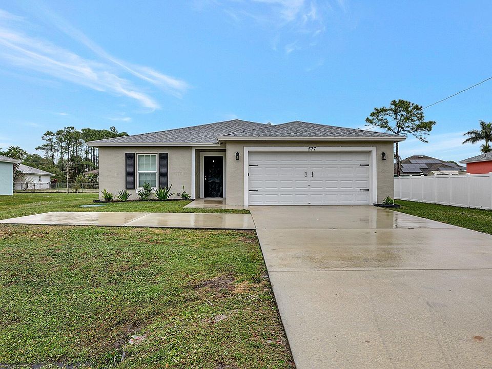 1st image of 577 NW Floresta Drive