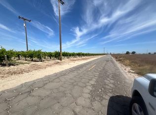 6195 W Springfield Ave N, Fresno, CA 93706