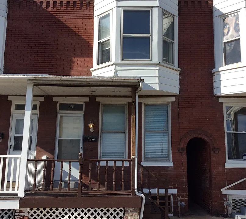 161 Stevens Ave