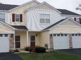 2002 Limestone Ln, Carpentersville, IL 60110