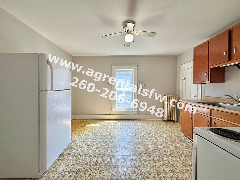 1002 Columbia Ave — Photo 7