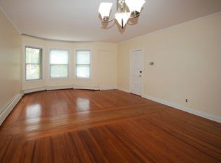 251 W 261st St, Bronx, NY 10471