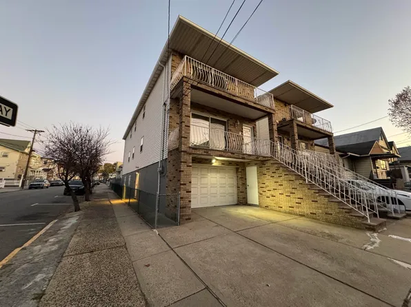 4414 Liberty Avenue image 1 of 14