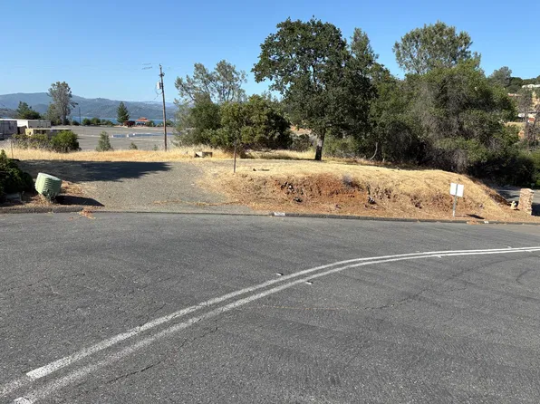2 Oman Dr, Oroville, CA 95966