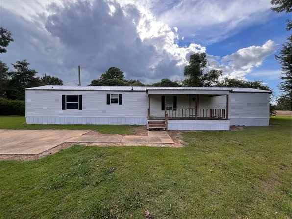 135 Couvillion St, Moreauville, LA 71355