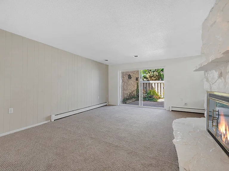 3255 S Pontiac St — Photo 26