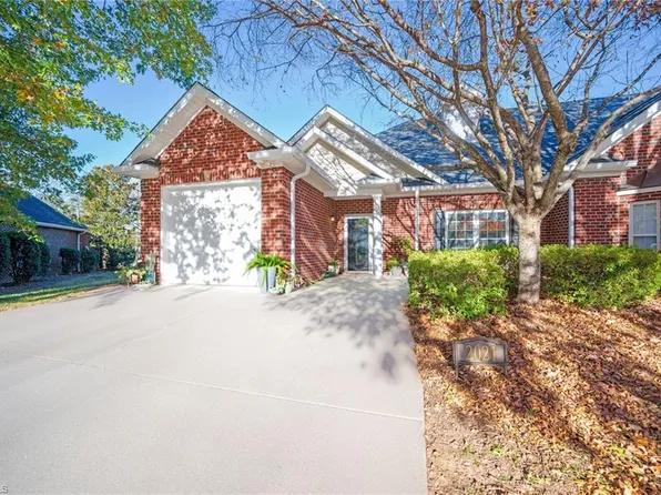 2021 Salisbury Sq, Winston Salem, NC 27127