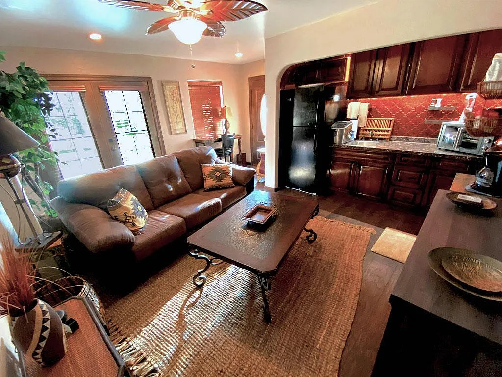 1 bed, 750 sqft, $1,650 — Photo 3