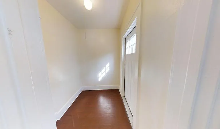 1929 E Genesee St #6 — Photo 8