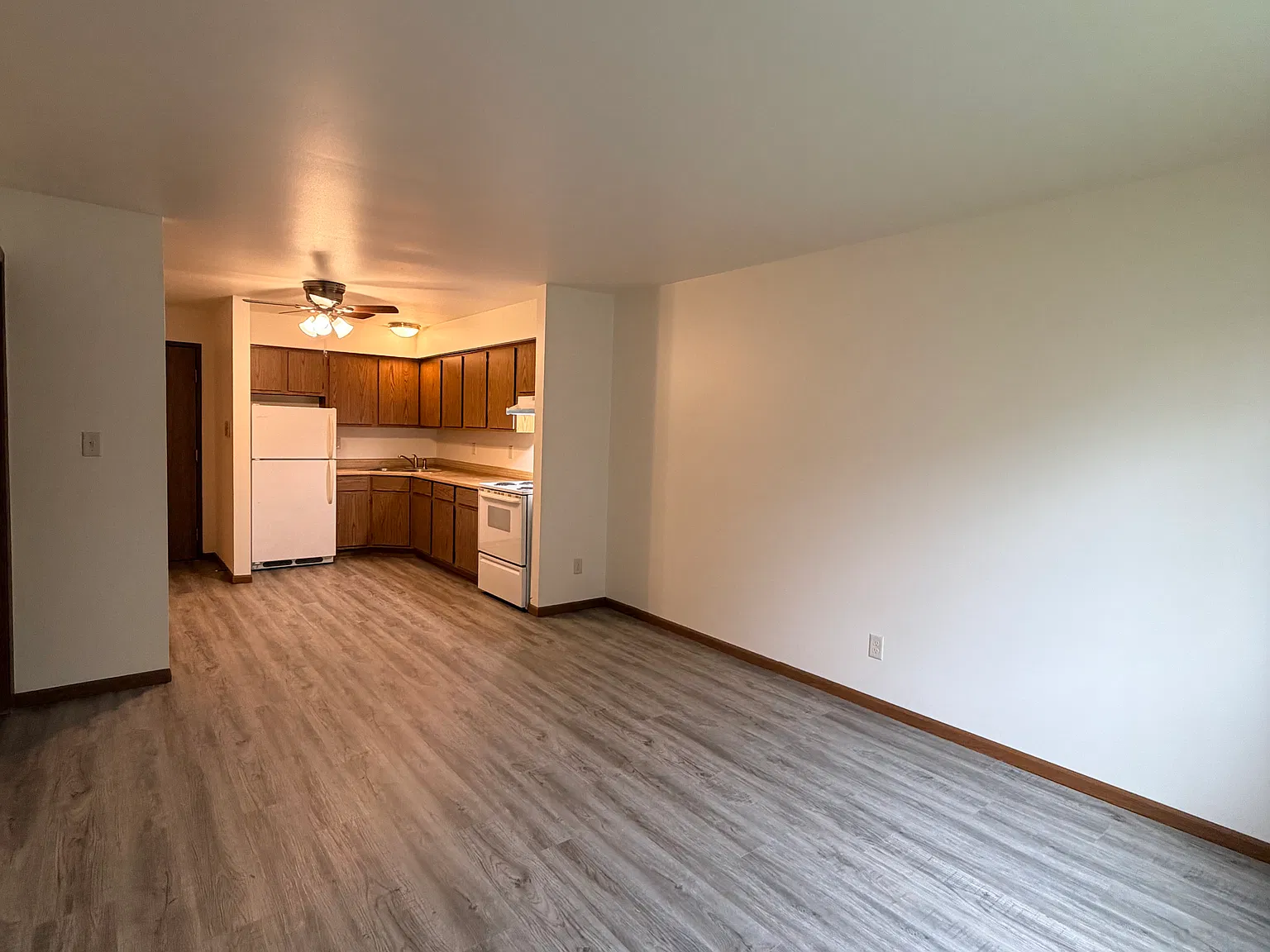 1 bed, 700 sqft, $1,295 — Photo 3