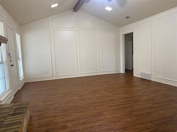 4th image of 1605 Willow Crest Dr