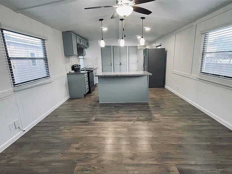 21615 Erika Ct — Photo 4