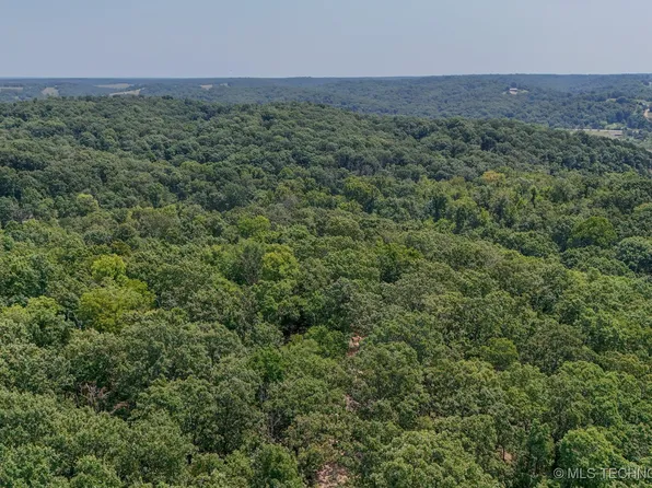 180 E Wyandotte Ave, Wyandotte, OK 74370