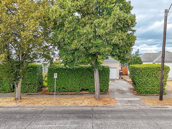 4th image of 6013 35th Avenue SW