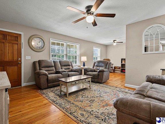 4th image of 1600 Bellevue Dr