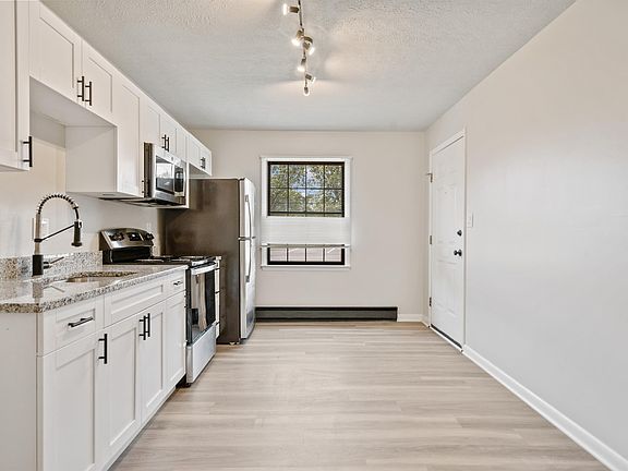 2nd image of 2531 Bradford Ct #2520