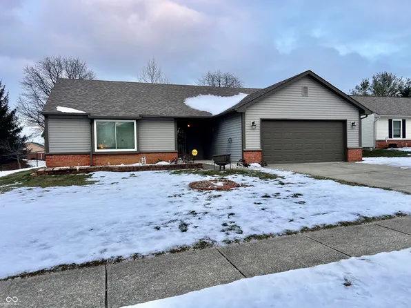 545 Lake Crossing Ln, Franklin, IN 46131