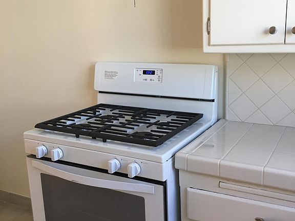 4th image of 2563 N Brighton St