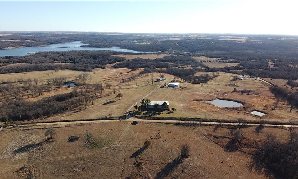 2nd image of 375033 E 1020th Rd