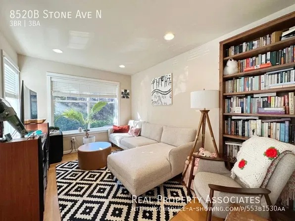 8520B Stone Ave N, Seattle, WA 98103