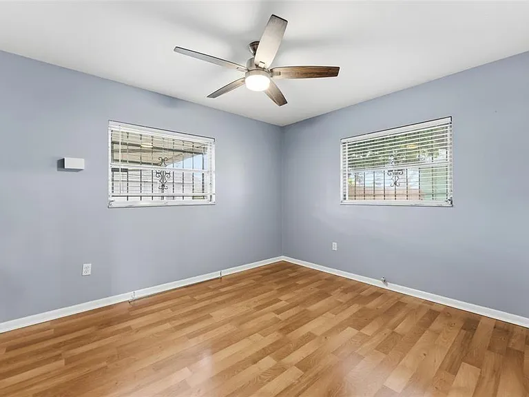 2711 W Heiter St — Photo 6