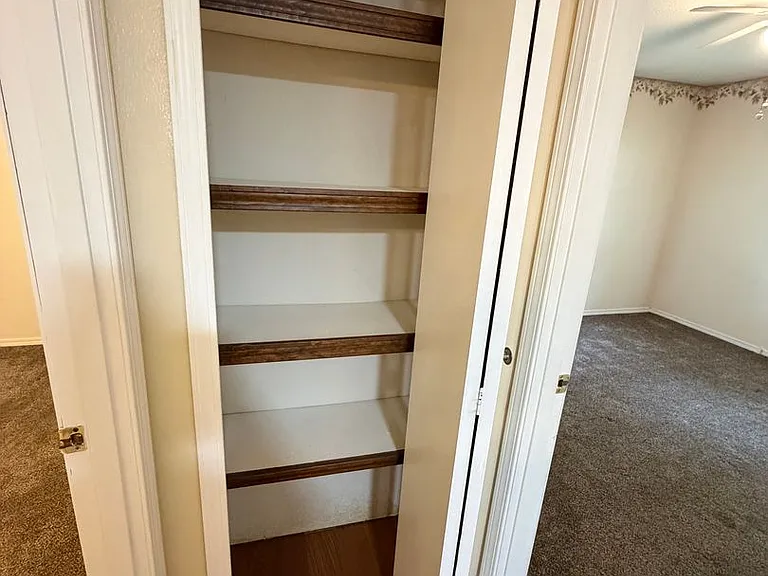 412 S Duke Ave — Photo 15