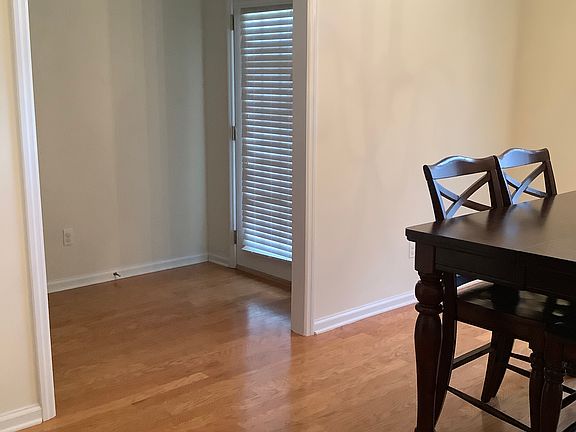 4th image of 4858 Timberwood Dr