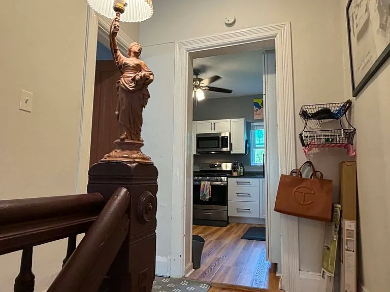 414 S Evaline St #B — Photo 3
