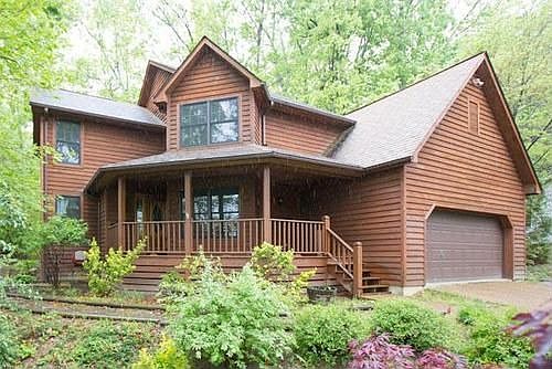 1st image of 583 Flower Dr