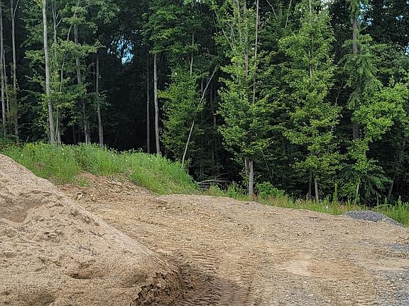 Lot 144 backs up to Trees