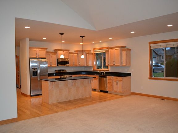 4th image of 9009 Gleneagle Dr