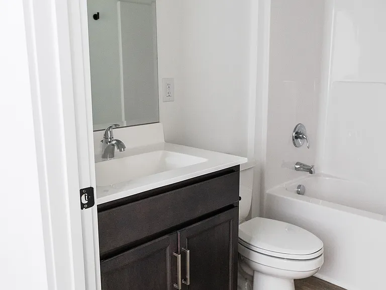 1260 Parkwood Ave — Photo 47
