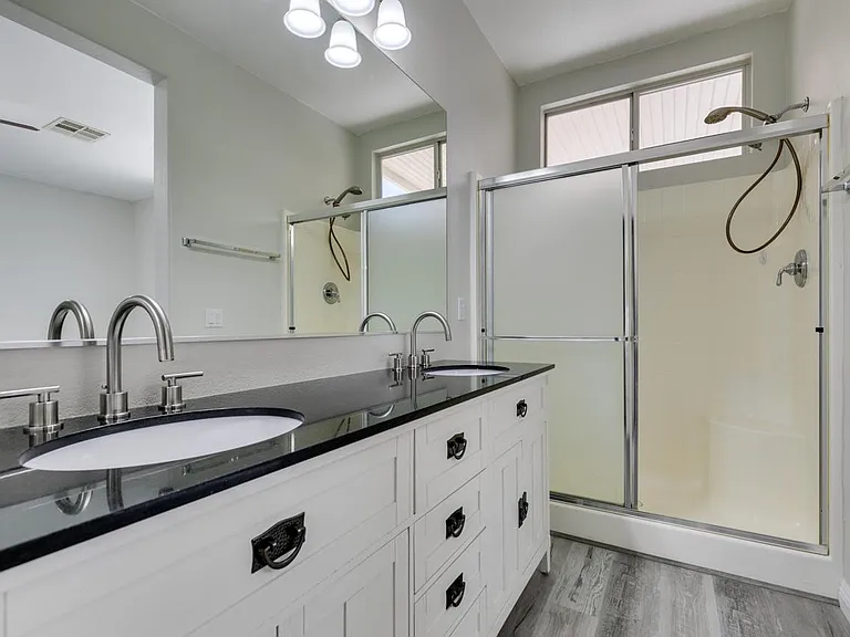 5647 Indian Springs St — Photo 27
