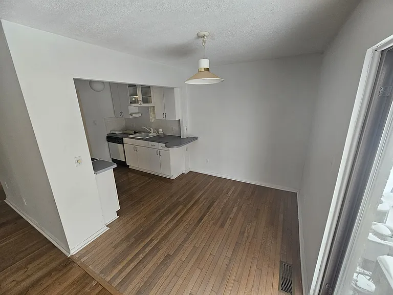 25 Dickinson Ave #H — Photo 3