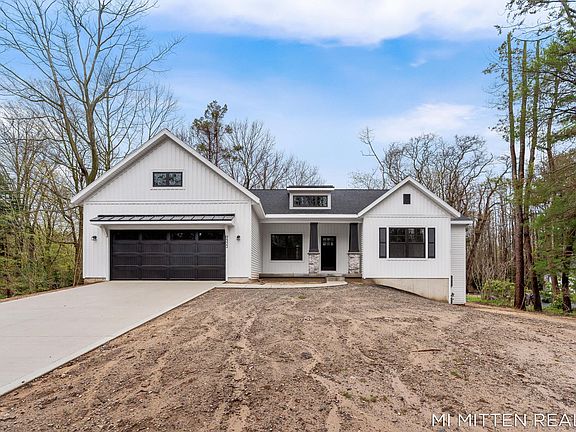 4th image of 2322 Forest Trail Cir