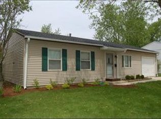 724 Sunset Cir, Streamwood, IL 60107